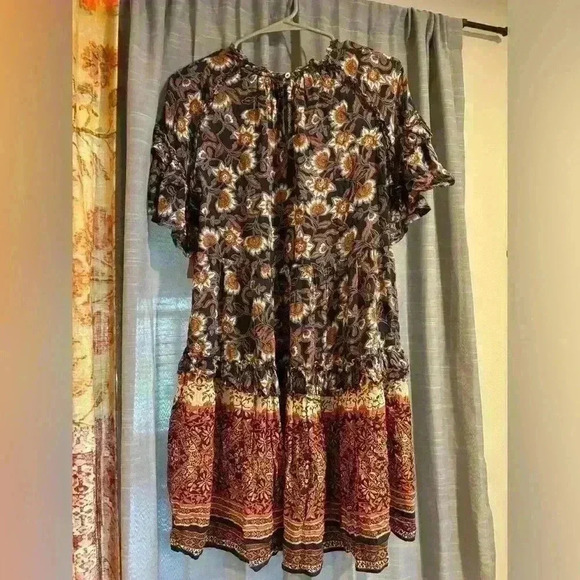 Olivacious size medium dress - Picture 2 of 6